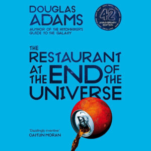 Restaurant at the end of the world van Douglas Adams boek cover blauw wereld colablikje