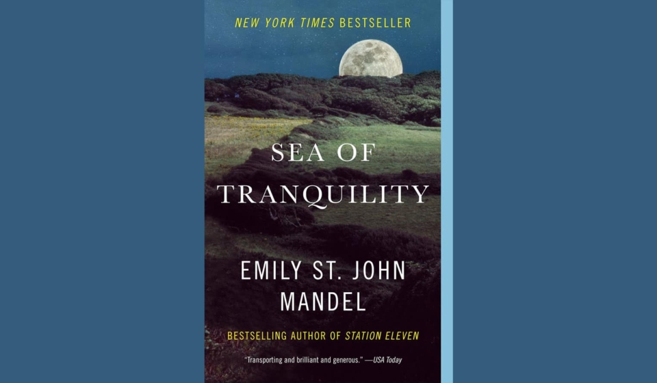 Sea of Tranquility van Emily St John Mandel maan landschap bergen